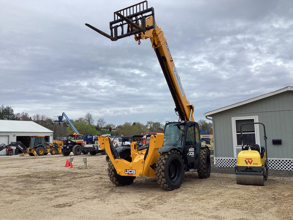 2022 JCB 510-56