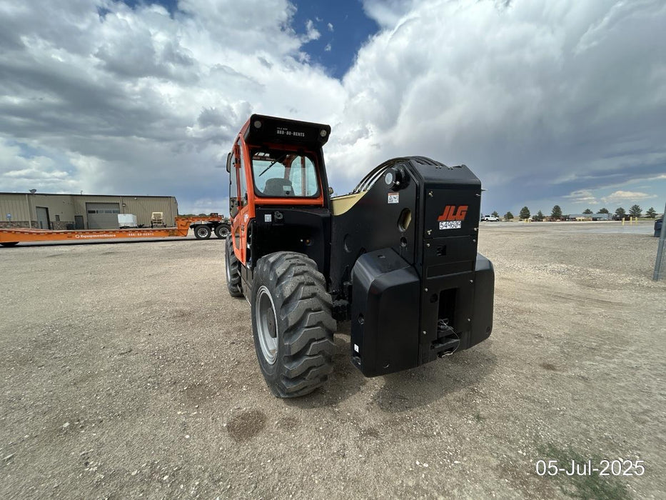 2025 JLG 1732
