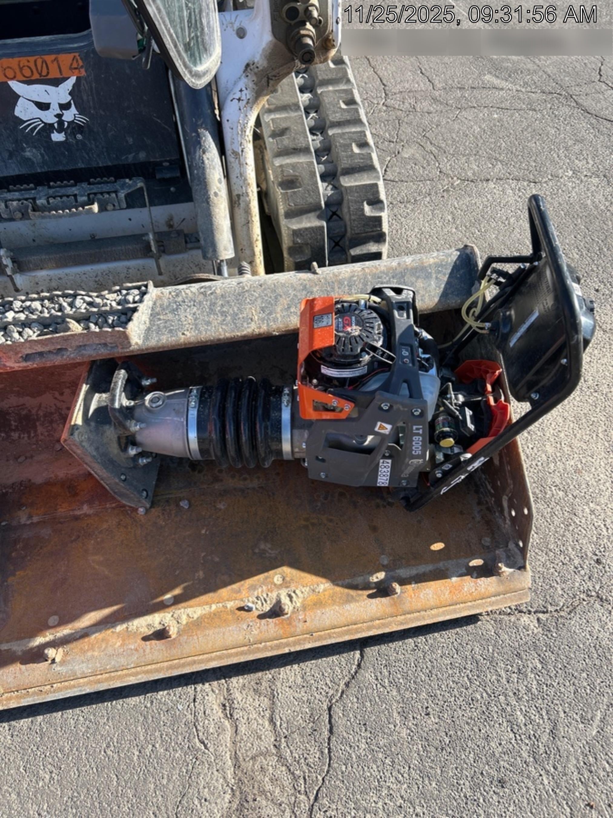 2024 HUSQVARNA LT6005