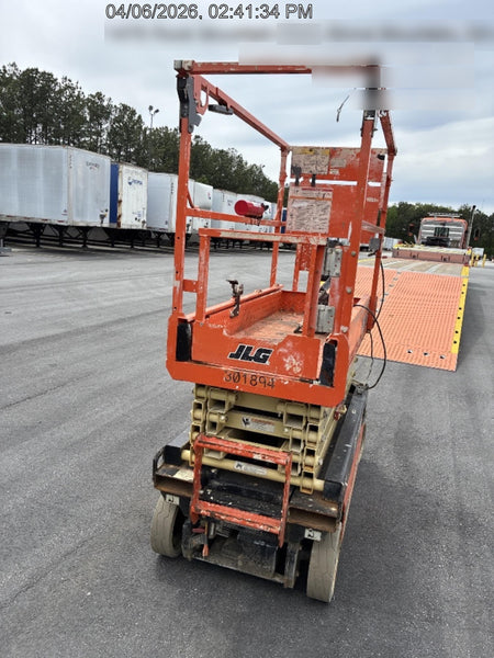 2023 JLG ES1932