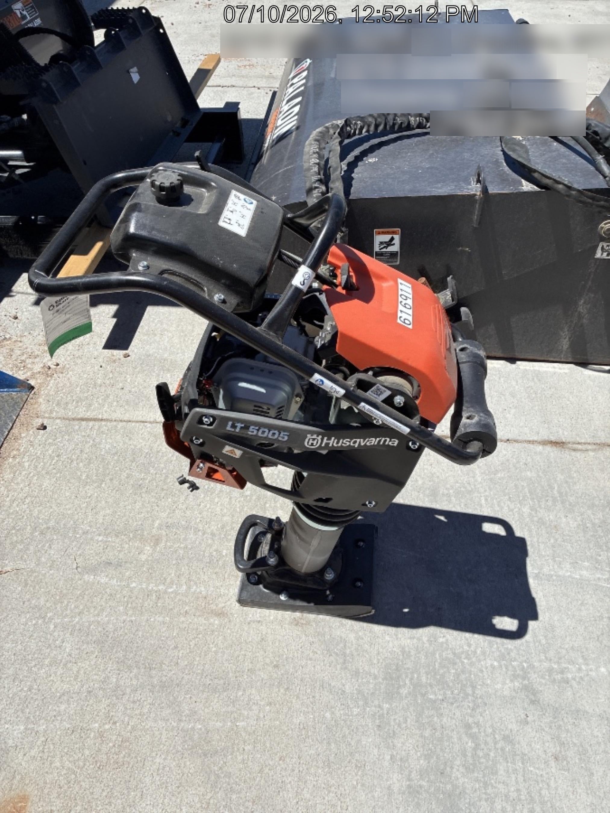 2025 HUSQVARNA LT5005