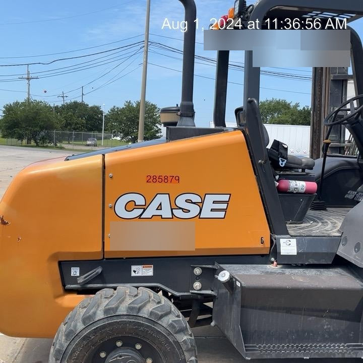 2023 CASE 588H