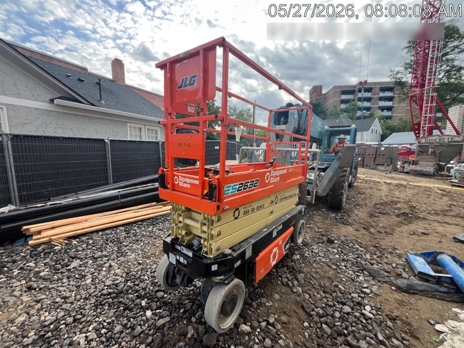 2023 JLG ES2632