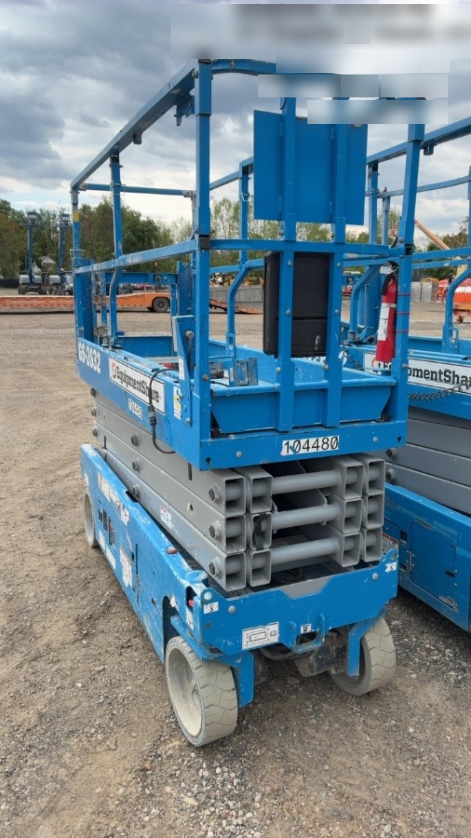 2020 Genie GS-2632 Solid NM Tires, Folding Rails with Half-Height Swing Gate, Beacon