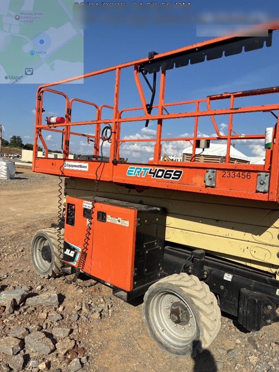 2022 JLG ERT4069