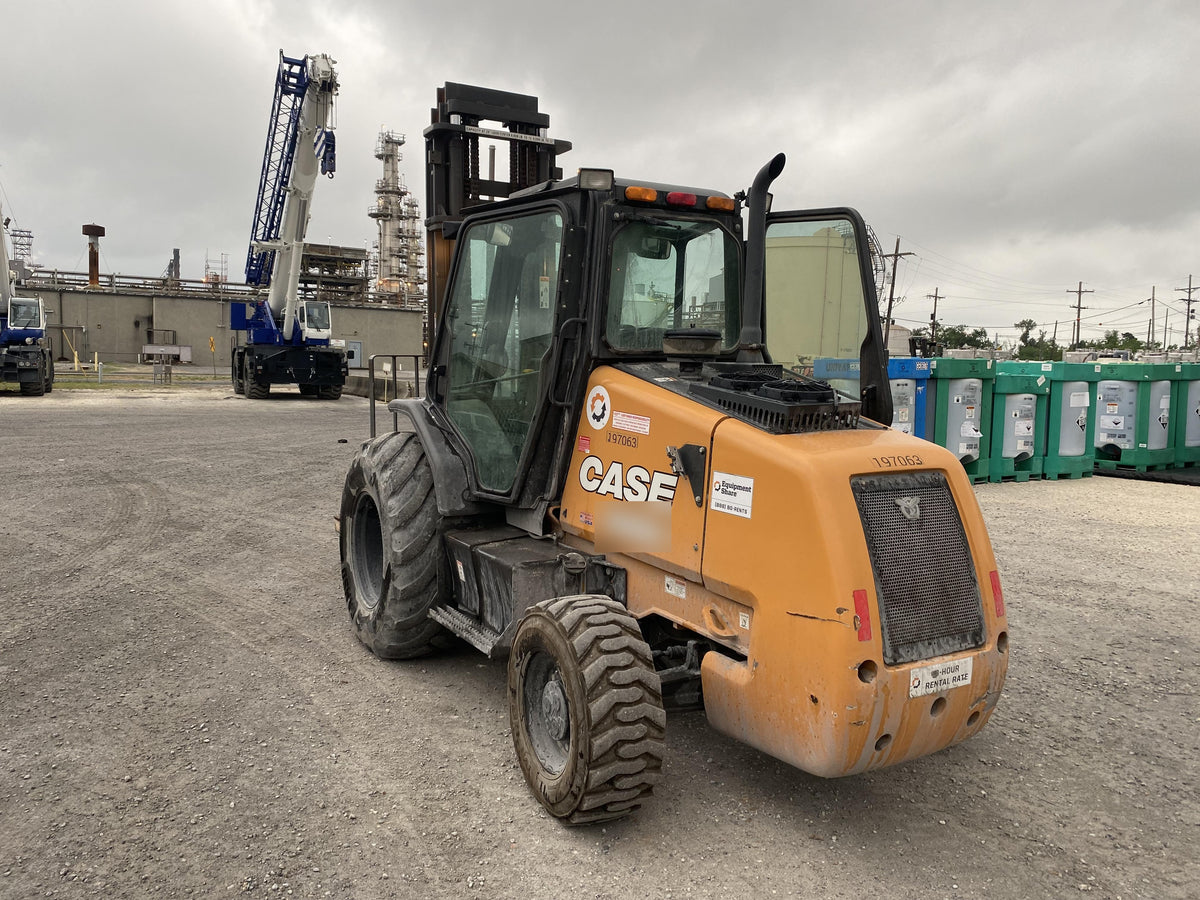 2021 CASE 588H