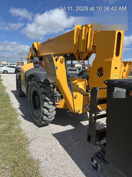 2023 JCB 510-56