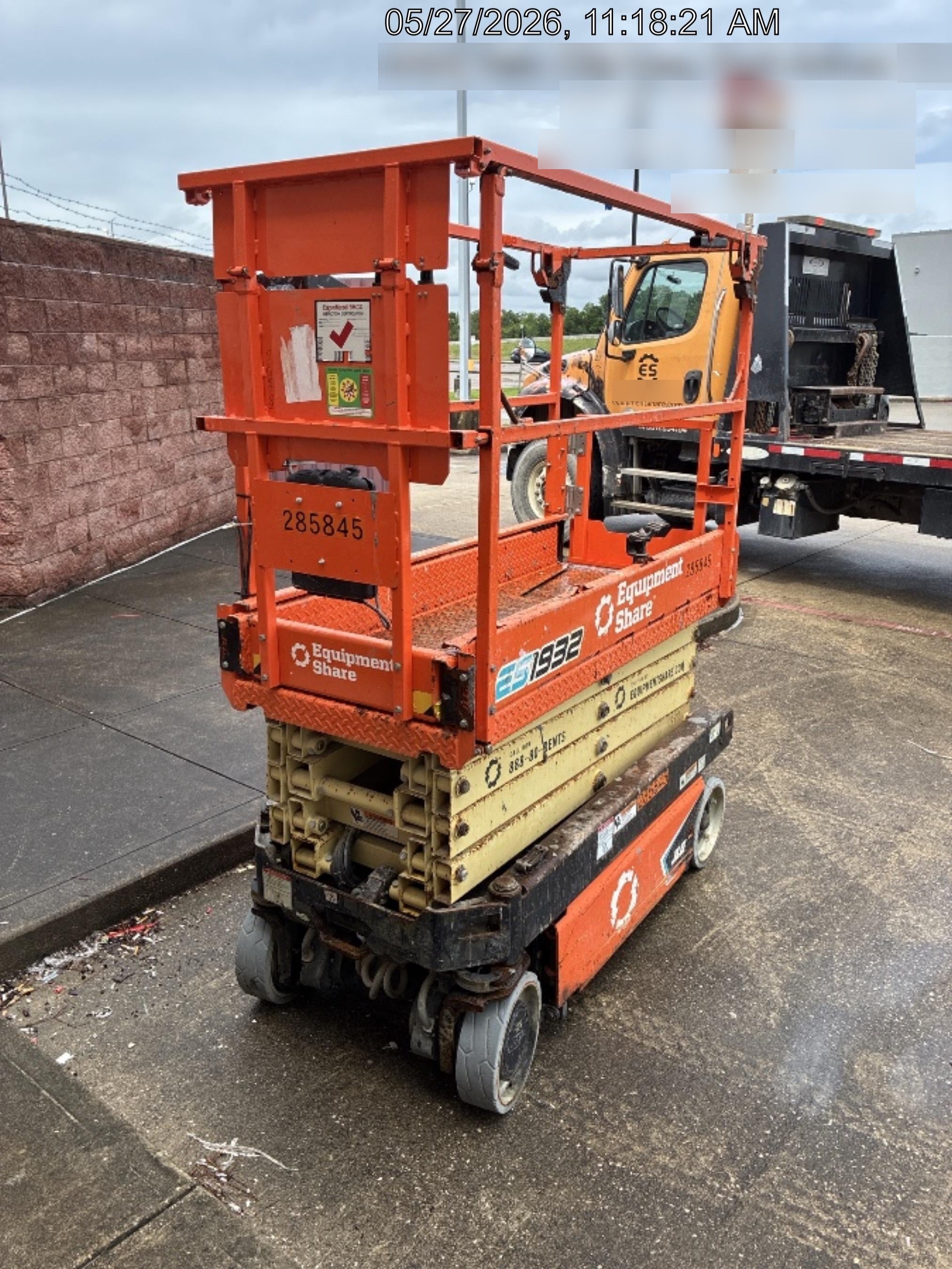 2022 JLG ES1932