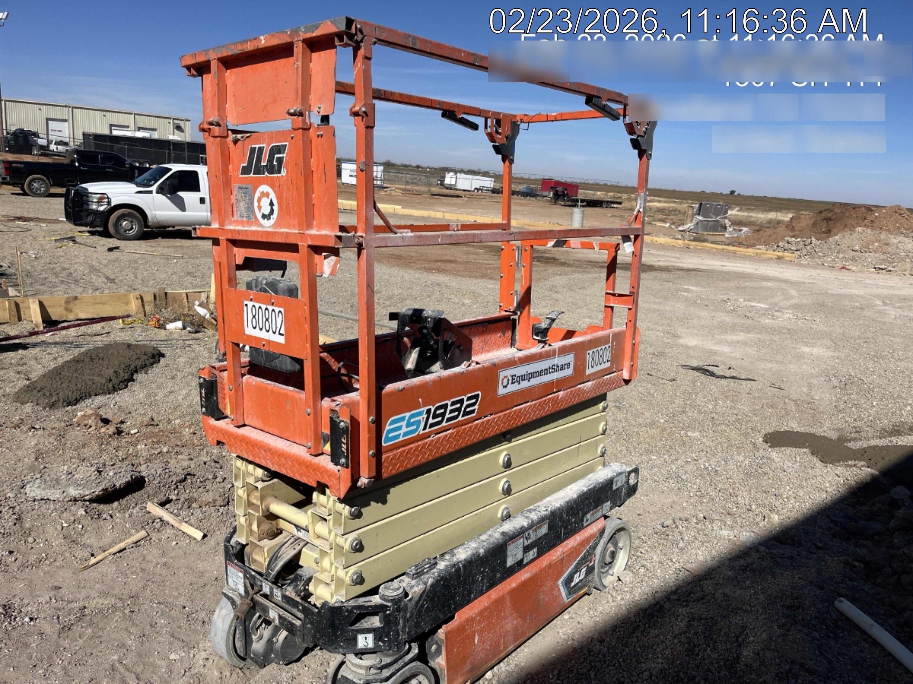 2021 JLG ES1932