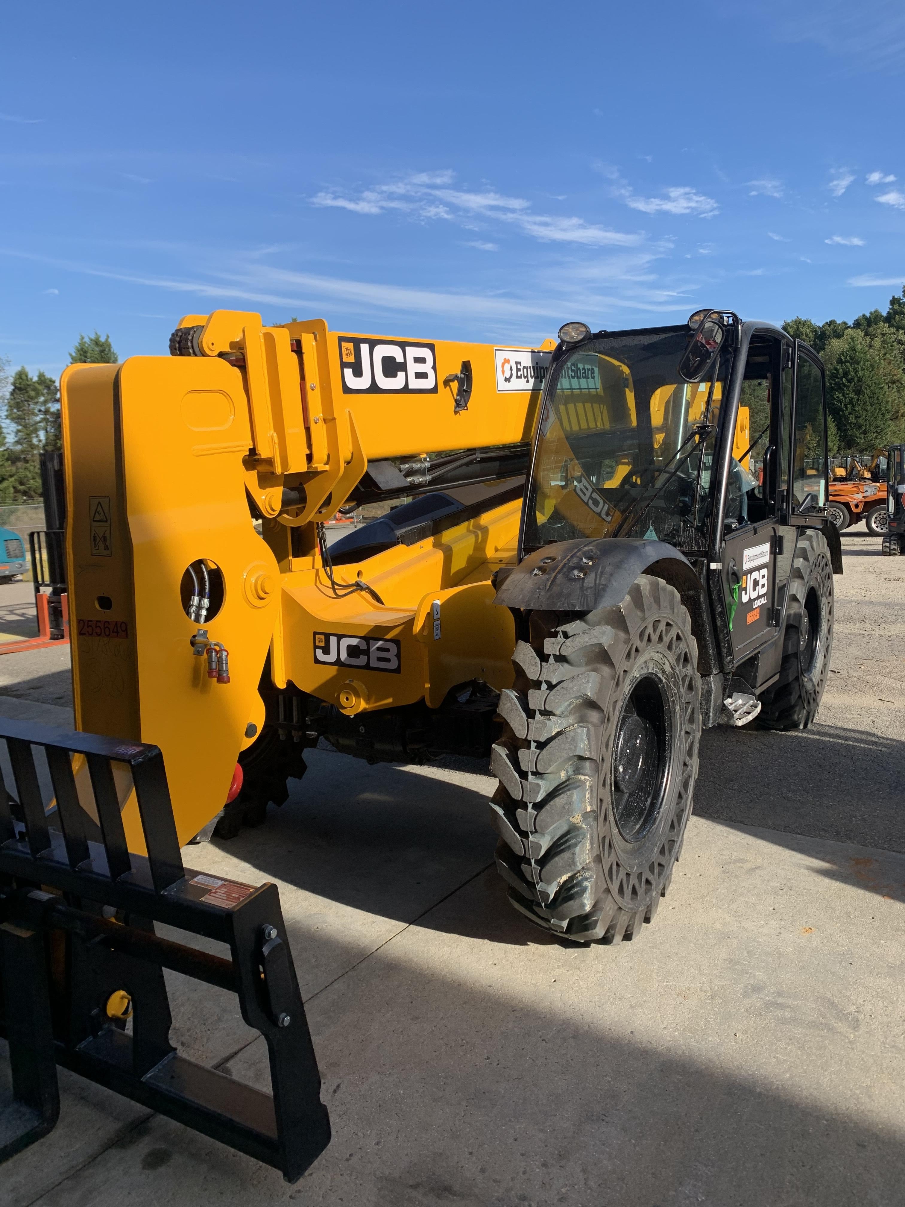 2022 JCB 509-42