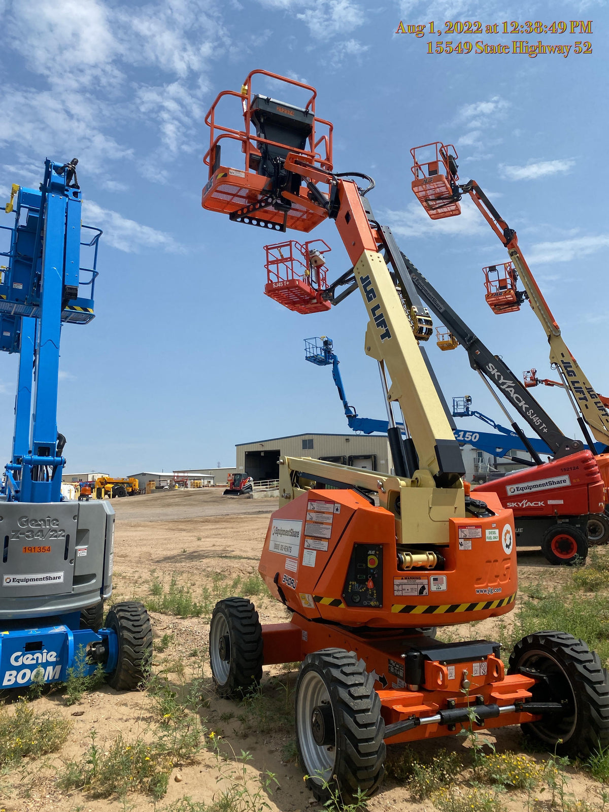 2022 JLG 340AJ