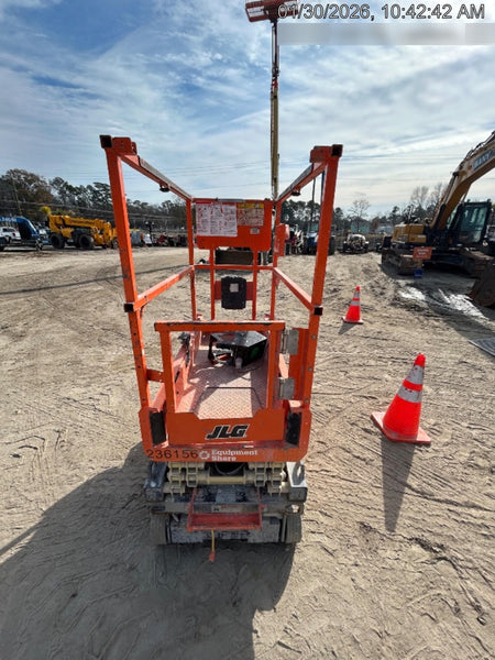 2022 JLG ES1330L