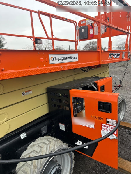 2021 JLG RT4069