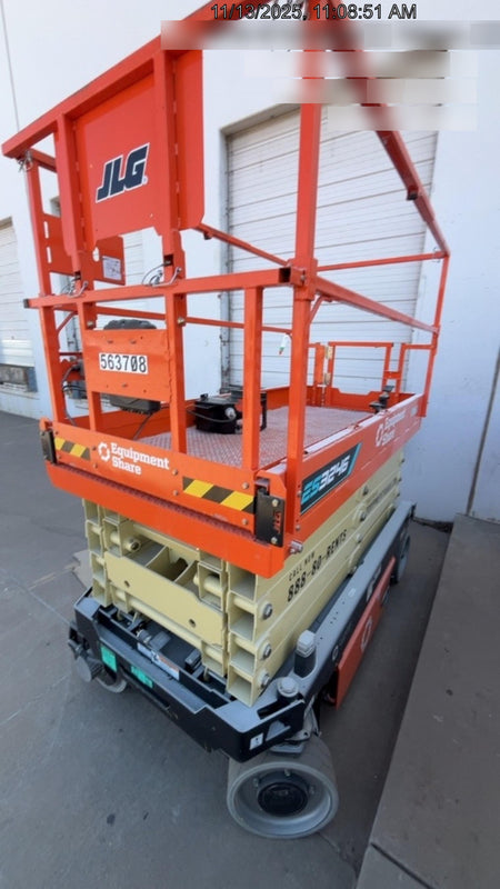 2025 JLG ES3246