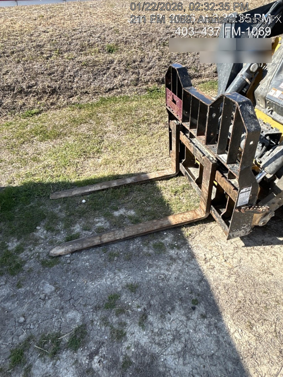 2021 PALADIN 48" Pallet Forks - Paladin