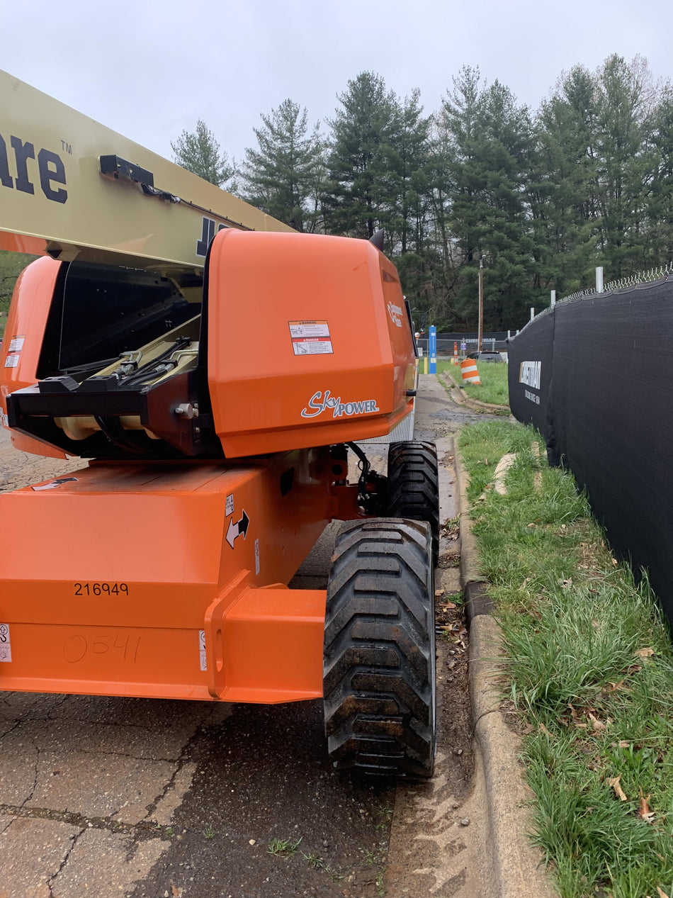 2022 JLG 660SJ