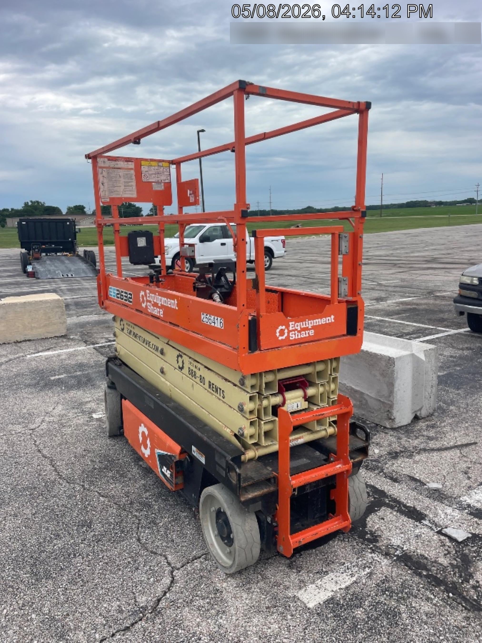 2022 JLG ES2632