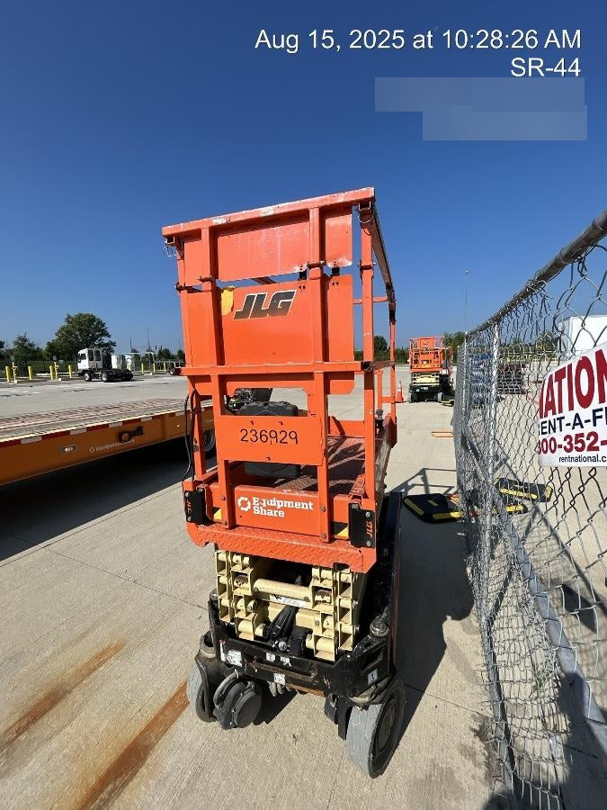 2022 JLG ES1932