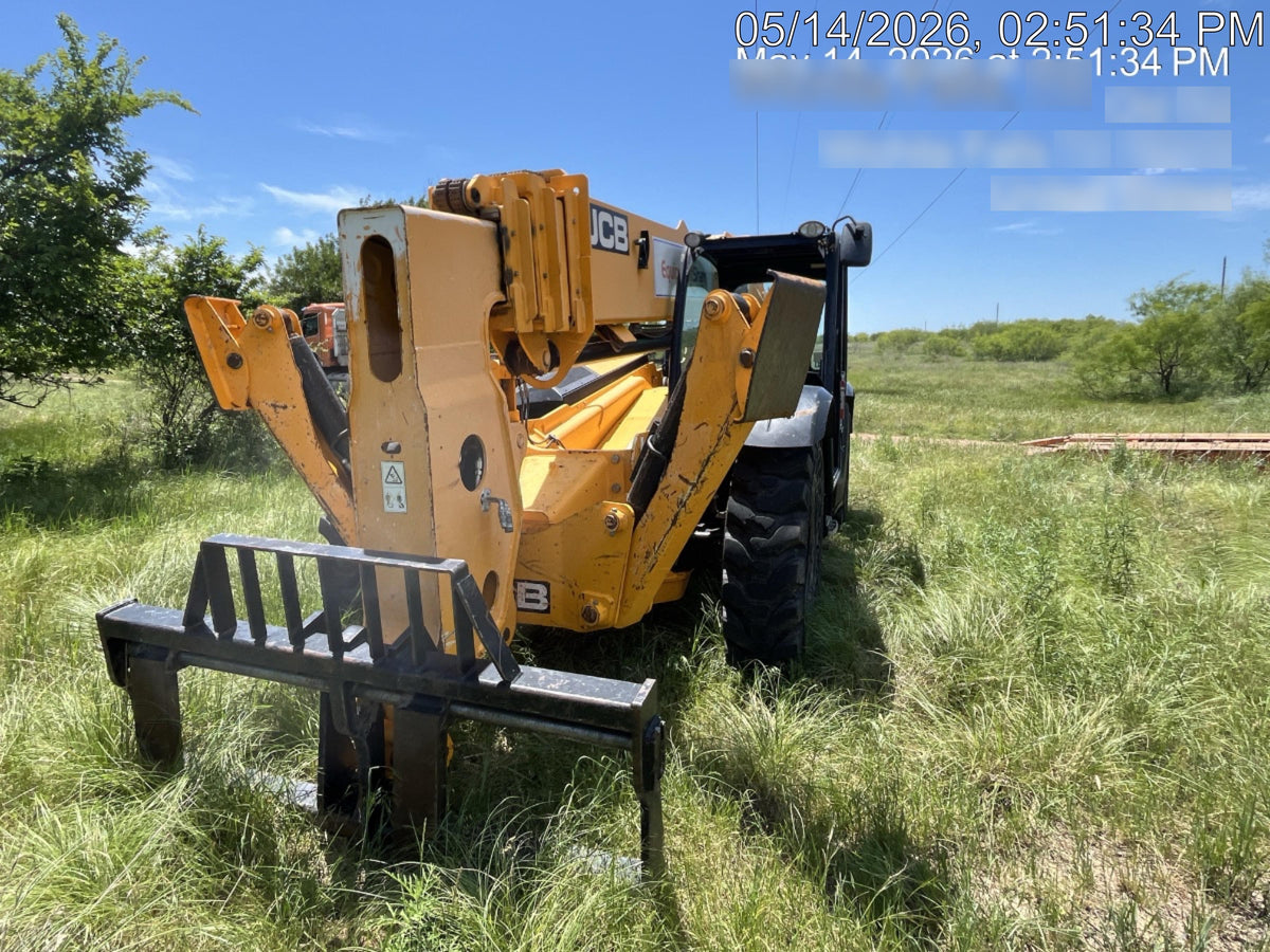 2019 JCB 512-56 109 HP w/Open ROPS, Beacon, Aux Hydraulics, Worklights, Solid Tires 60" Carriage/Forks