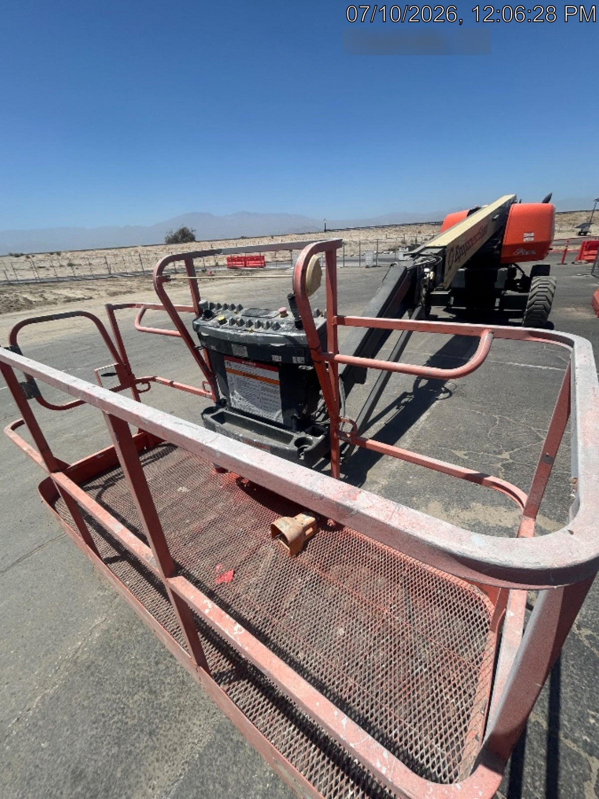 2025 JLG 660SJ