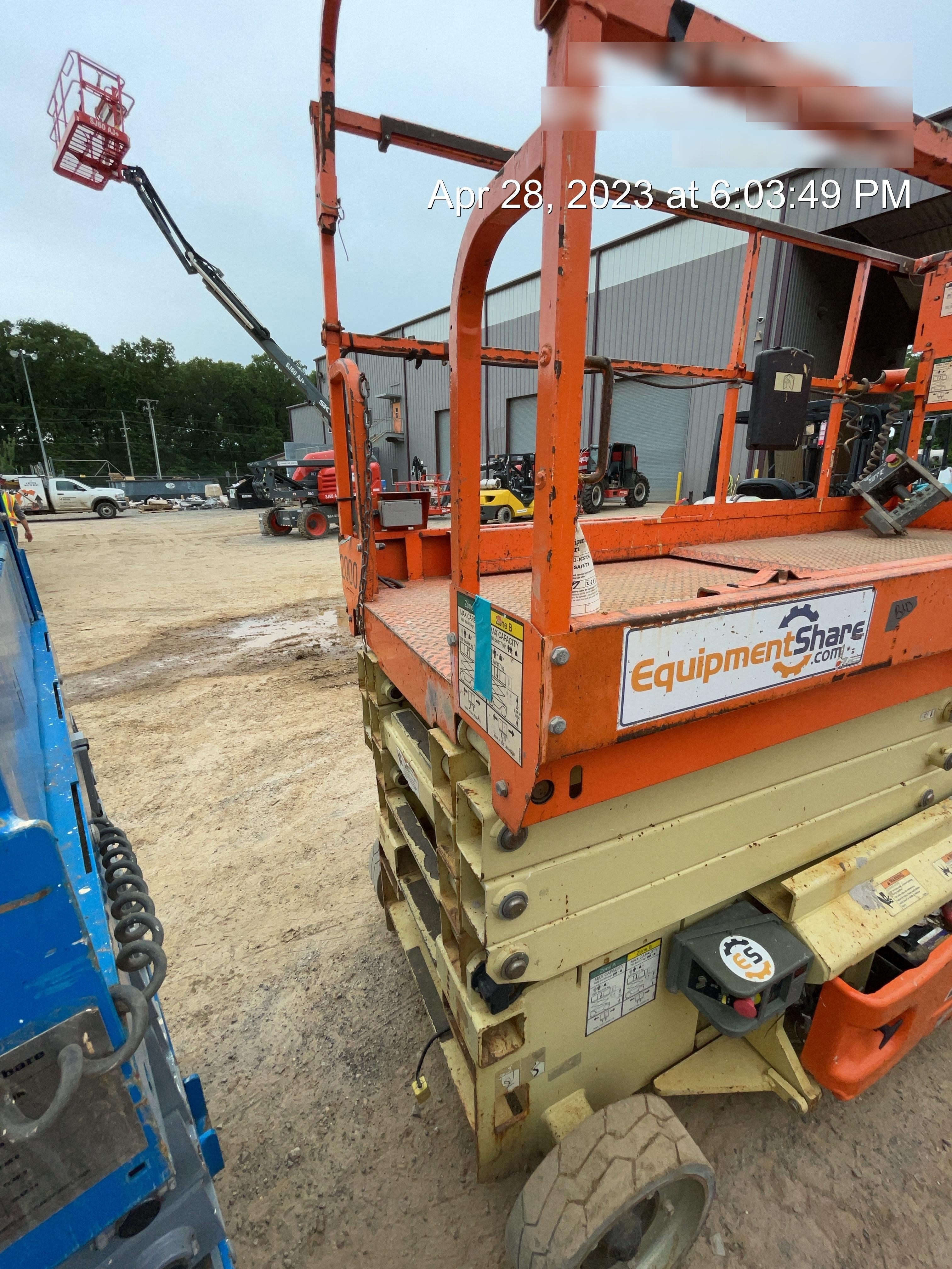 2016 JLG 3246ES