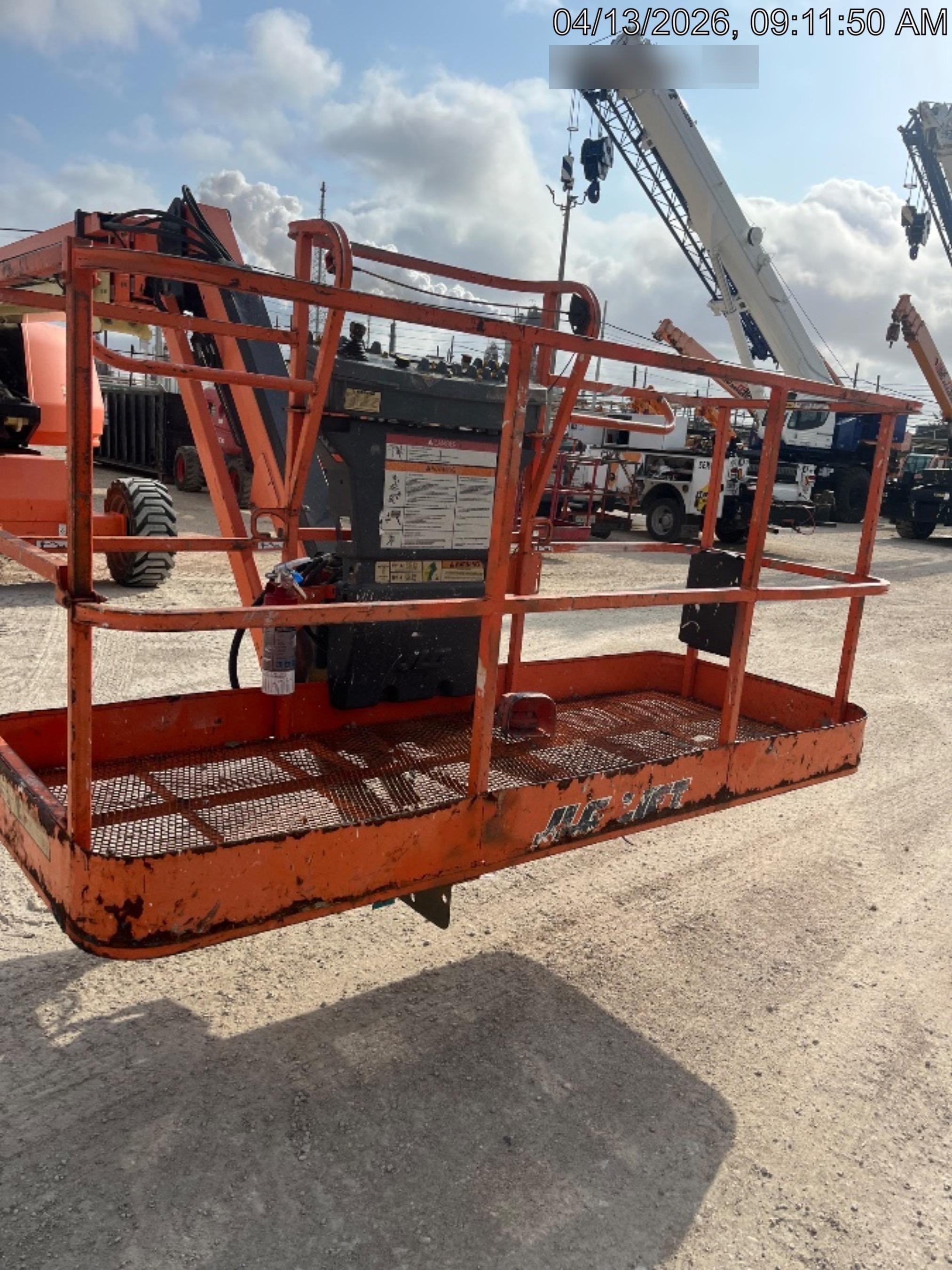 2019 JLG 660SJ