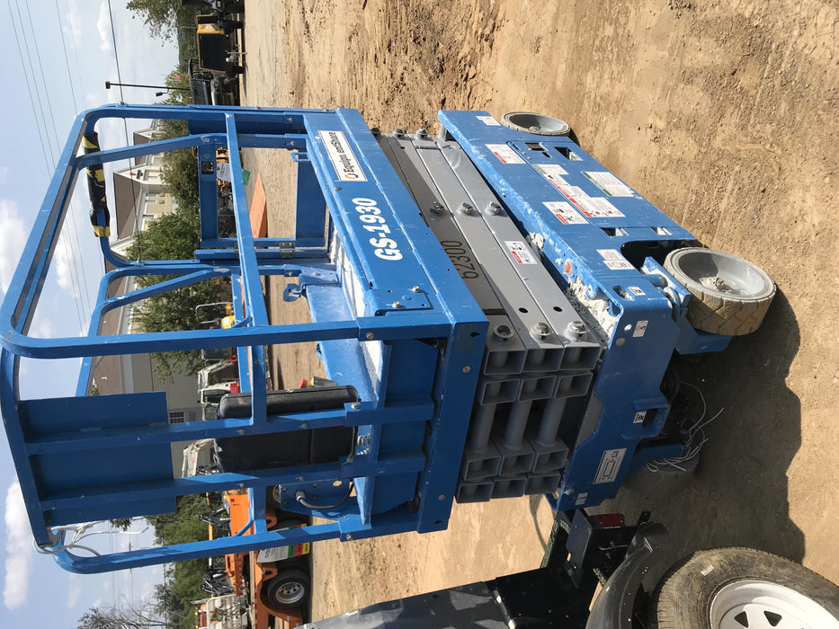 2020 Genie GS-1930 Solid Non Marking Tires, Beacon, Folding rails with half height swing gate