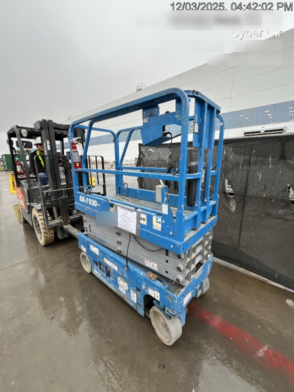 2019 Genie GS-1930 Fixed rails with chain Entry