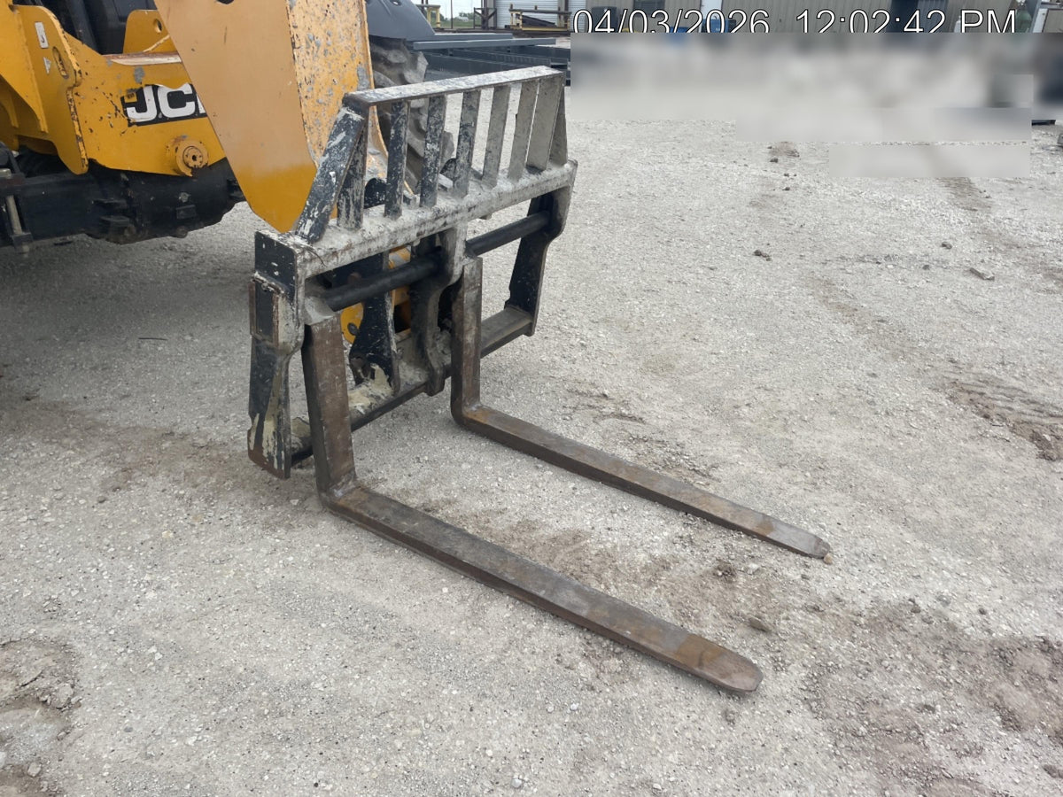 2019 JCB 506-36 Canopy, 74 HP, Foam Filled Tires, STD Worklight, Beacon, Aux Hydraulics, Lifting Eye, Back up Alarm 48" Carriage/48" Forks