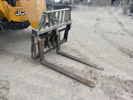 2019 JCB 506-36 Canopy, 74 HP, Foam Filled Tires, STD Worklight, Beacon, Aux Hydraulics, Lifting Eye, Back up Alarm 48" Carriage/48" Forks
