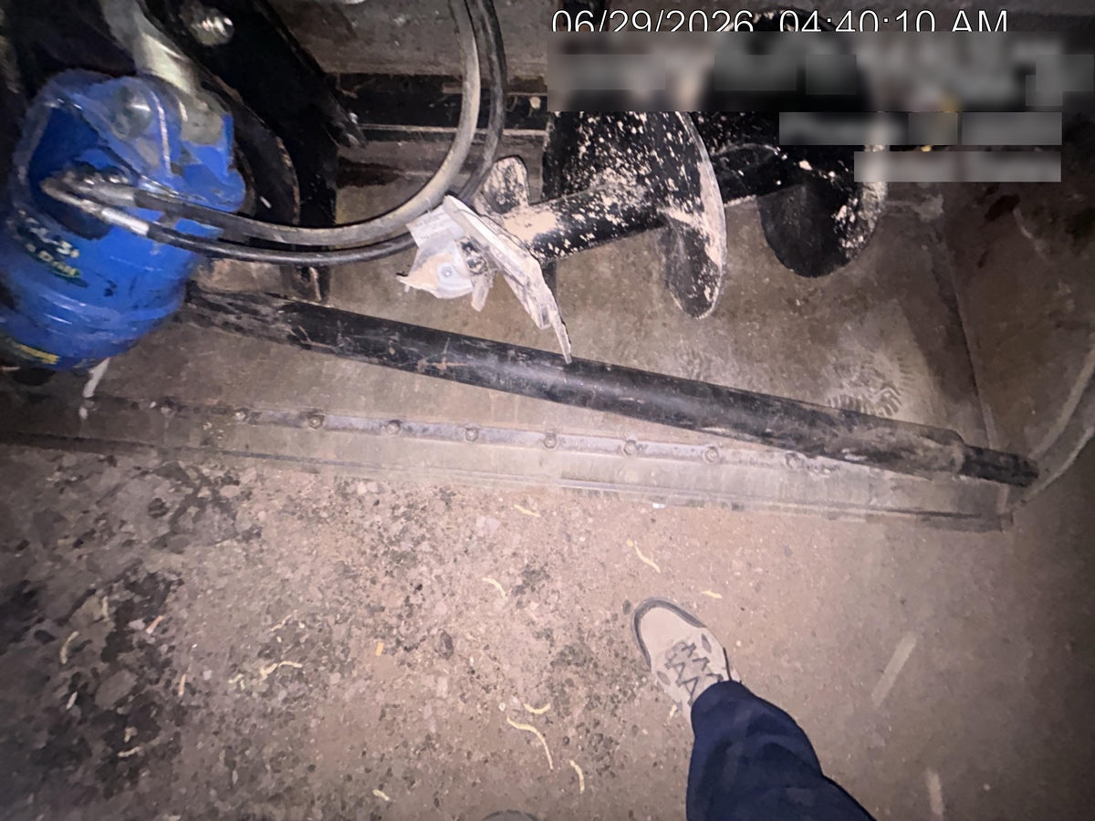 2023 AUGER TORQUE 3300-30