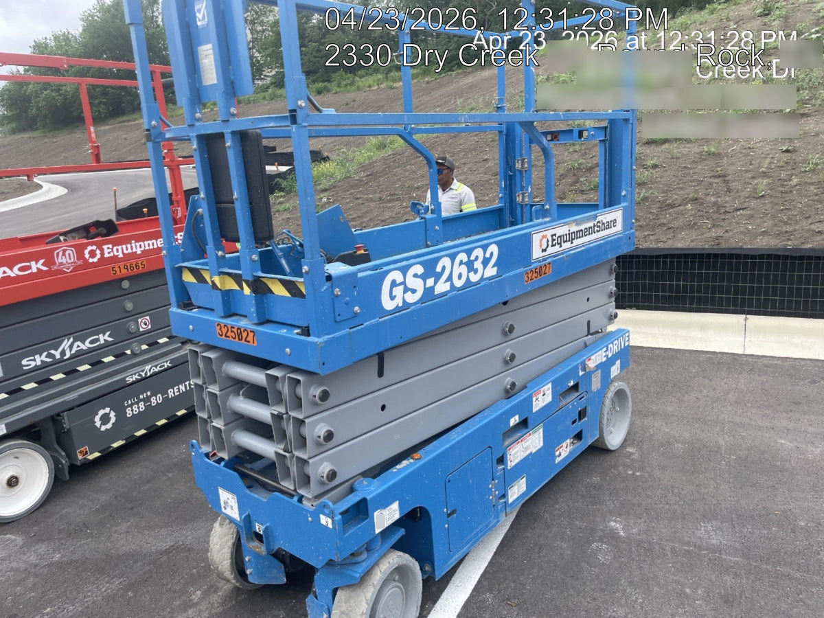 2023 GENIE GS-2632