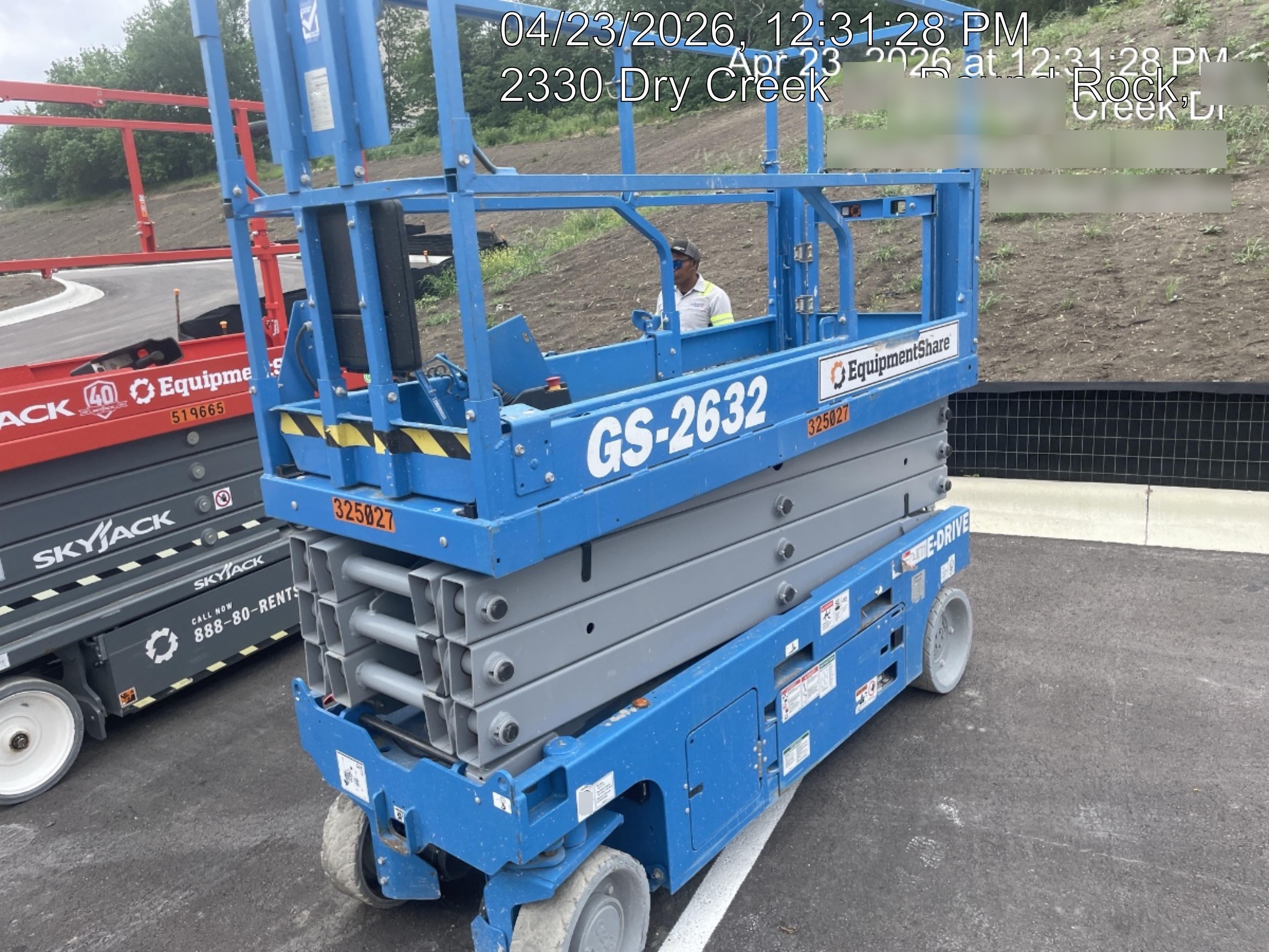 2023 GENIE GS-2632