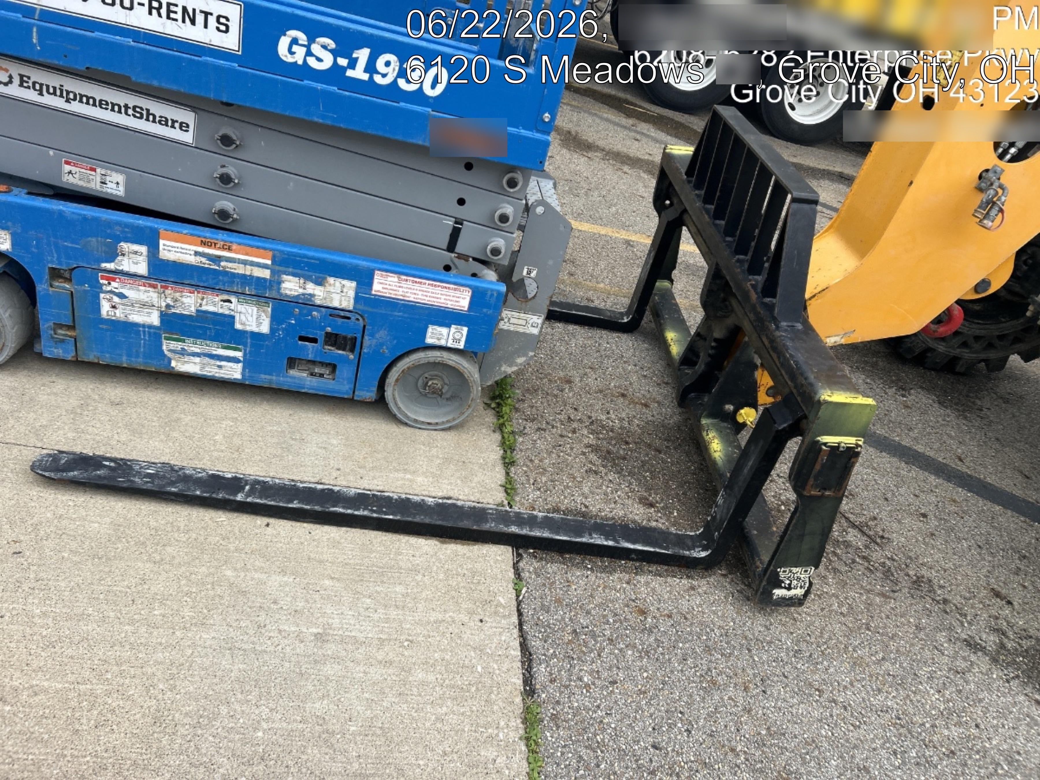 2020 Genie GS-1930 Solid Non Marking Tires, Beacon, Folding rails with half height swing gate