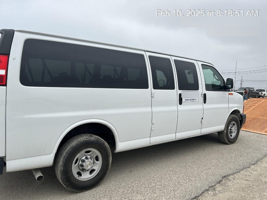 2023 CHEVROLET Express Van - Rental