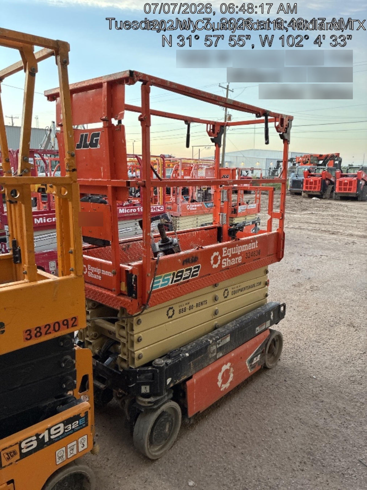 2023 JLG ES1932