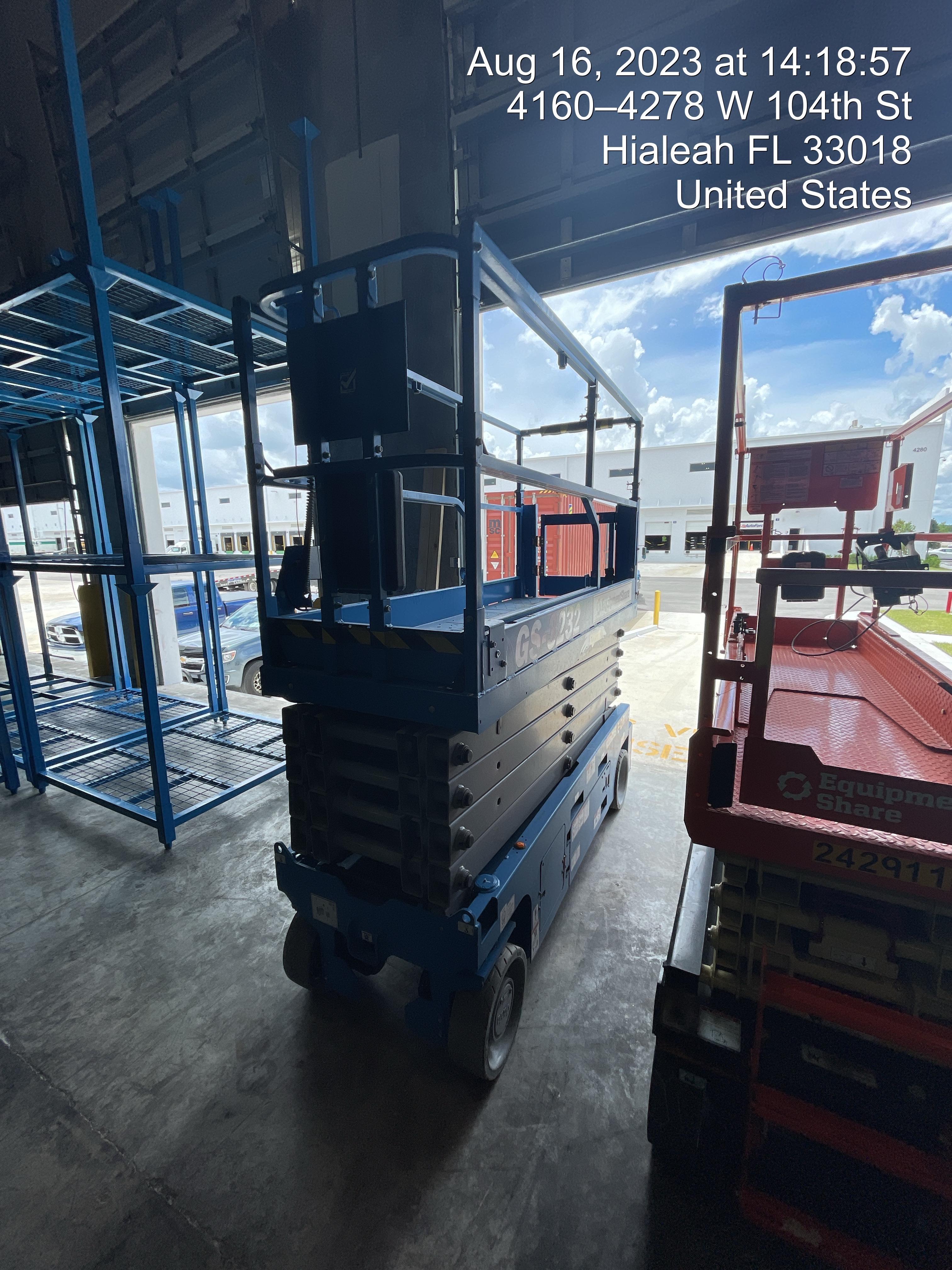 2023 GENIE GS-3232