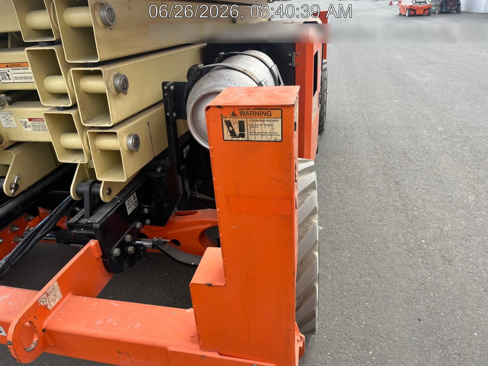 2019 JLG 430LRT