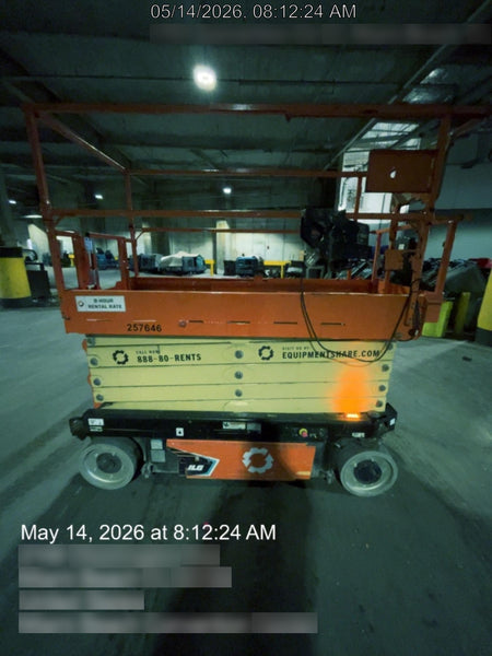 2022 JLG ES3246