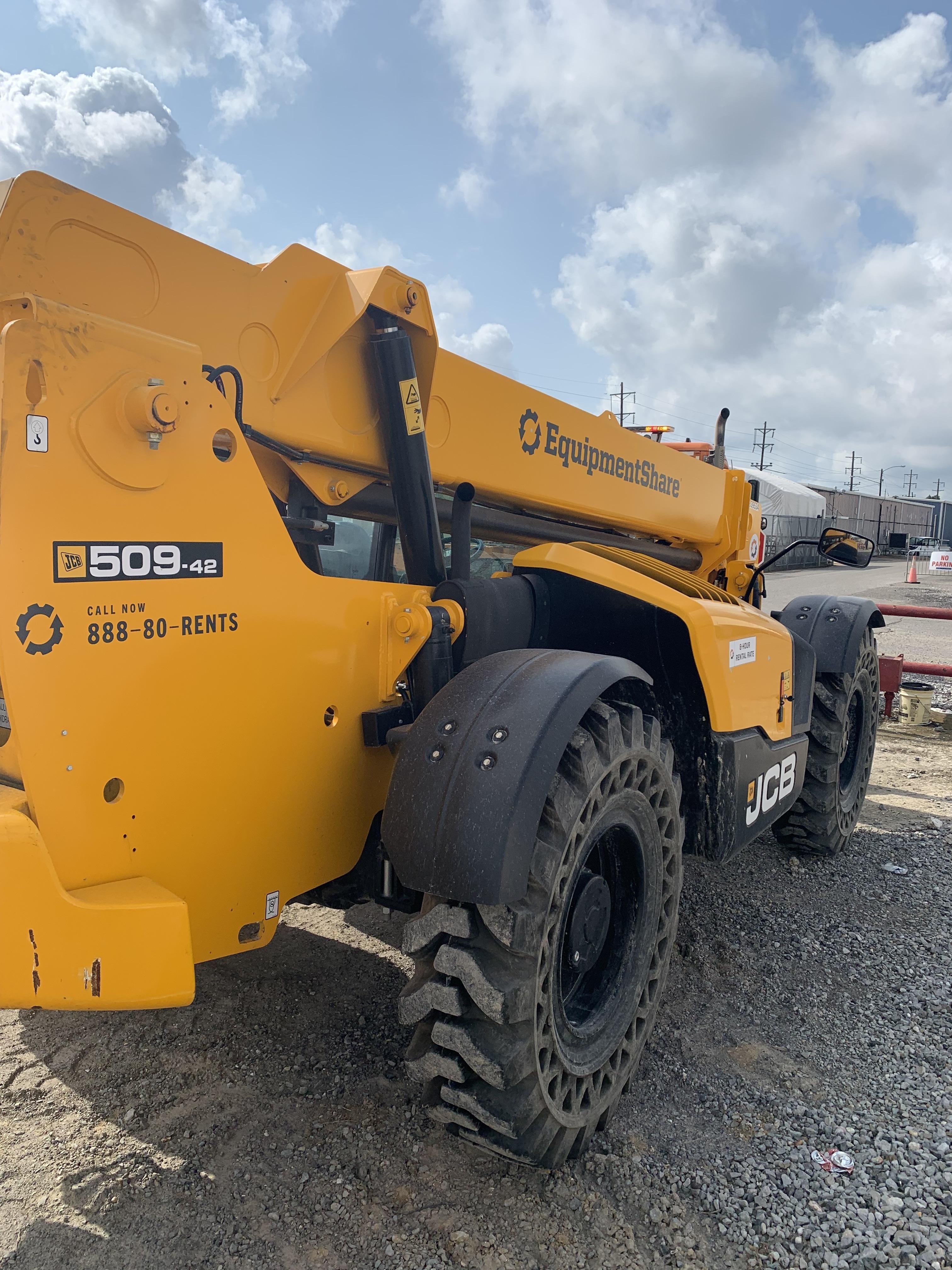 2023 JCB 509-42