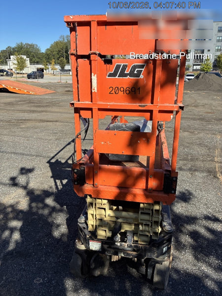 2022 JLG ES1932