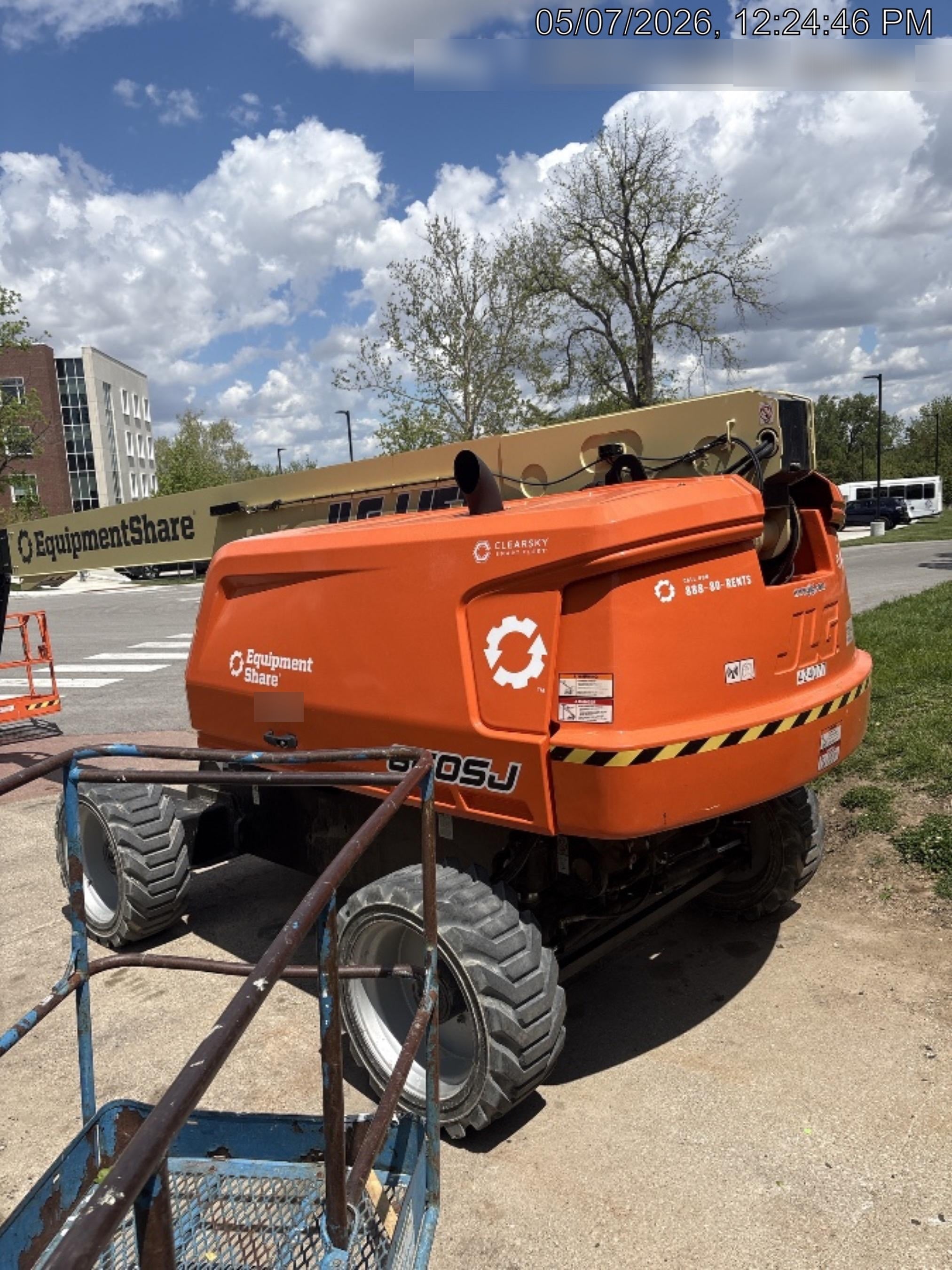 2024 JLG 660SJ