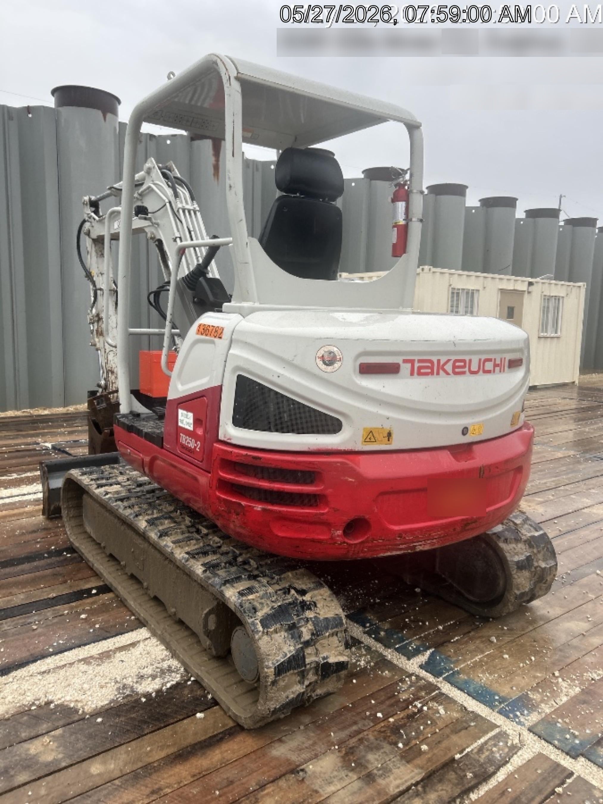 2021 TAKEUCHI TB250-2