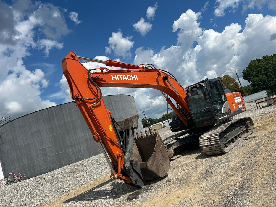 2023 HITACHI ZX210LC-6