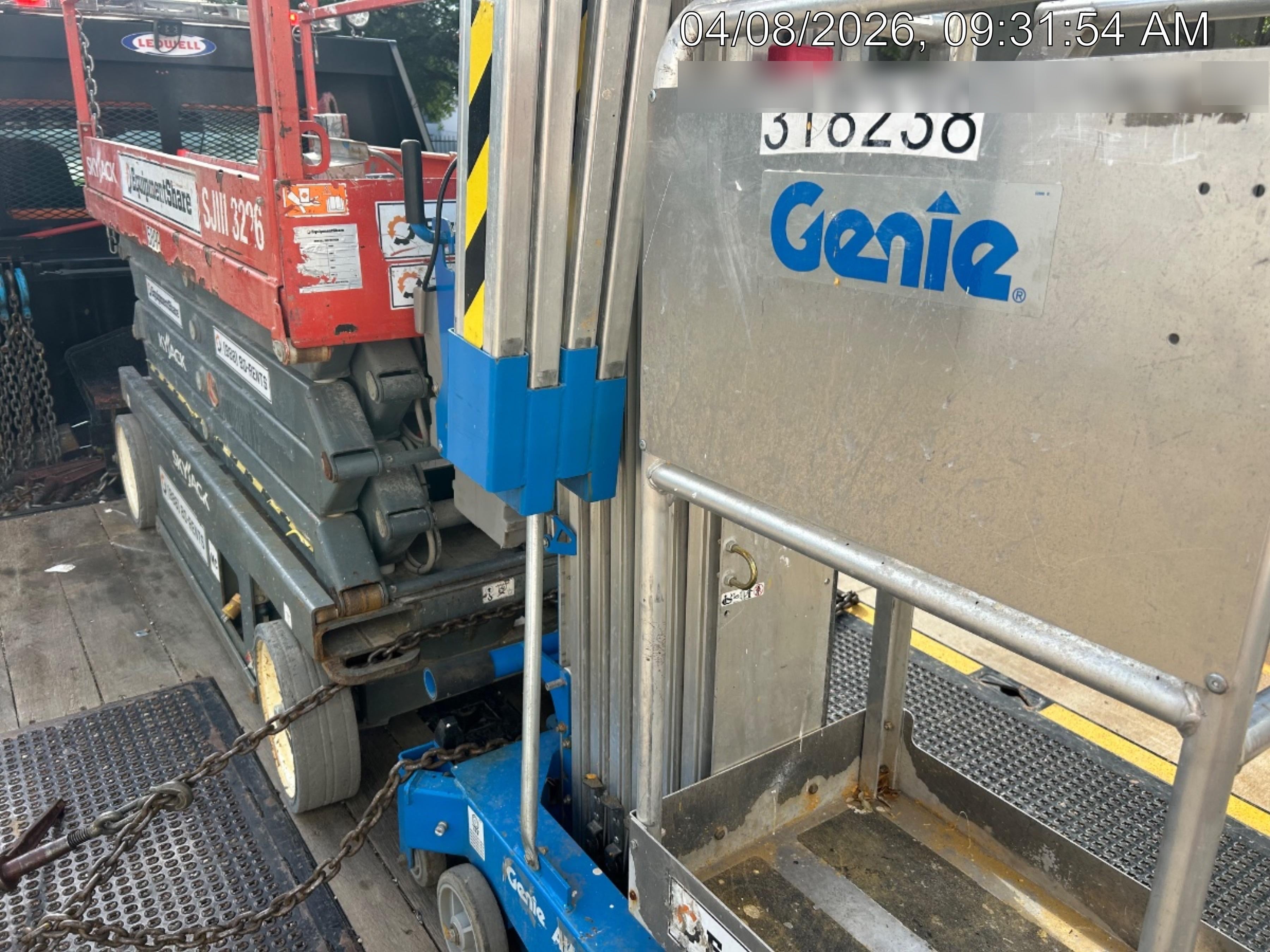 2023 GENIE AWP-30S DC