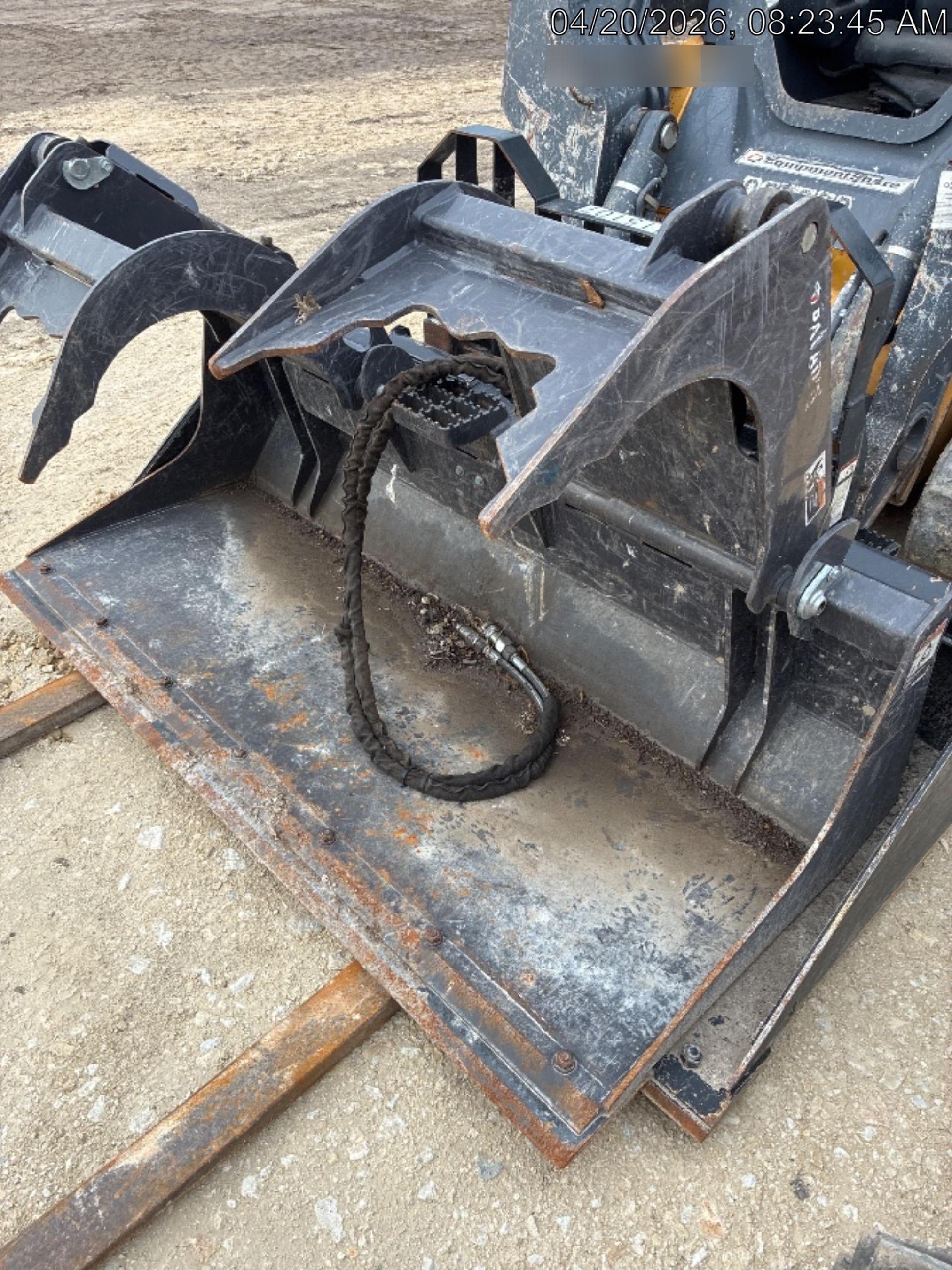 2020 PALADIN 72" Scrap Grapple Bucket - Paladin
