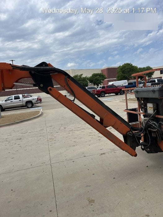 2018 JLG 660SJ