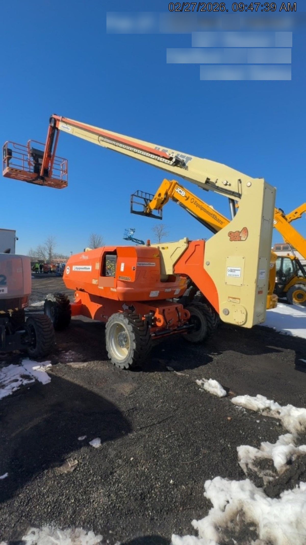 2020 JLG 800AJ