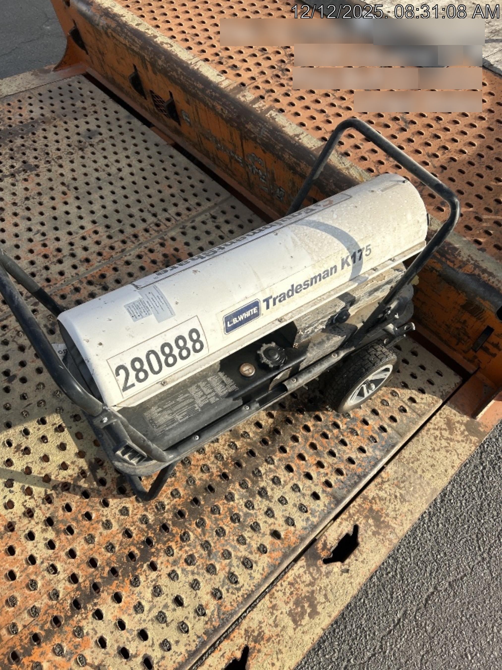 2022 LB WHITE Tradesman K175
