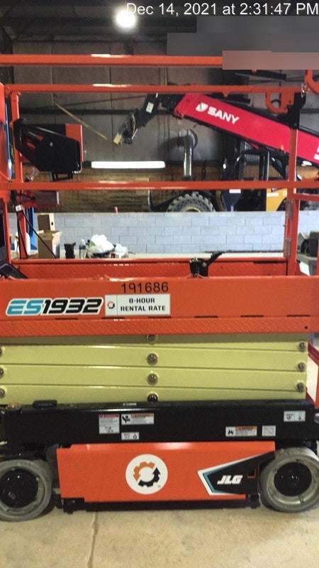 2021 JLG ES1932
